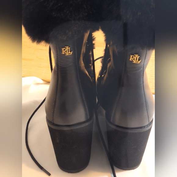 Ralph Lauren Black Leather Faux Fur Lined Wedge Ankle Boots Women's Size 6.5B - Picture 3 of 13